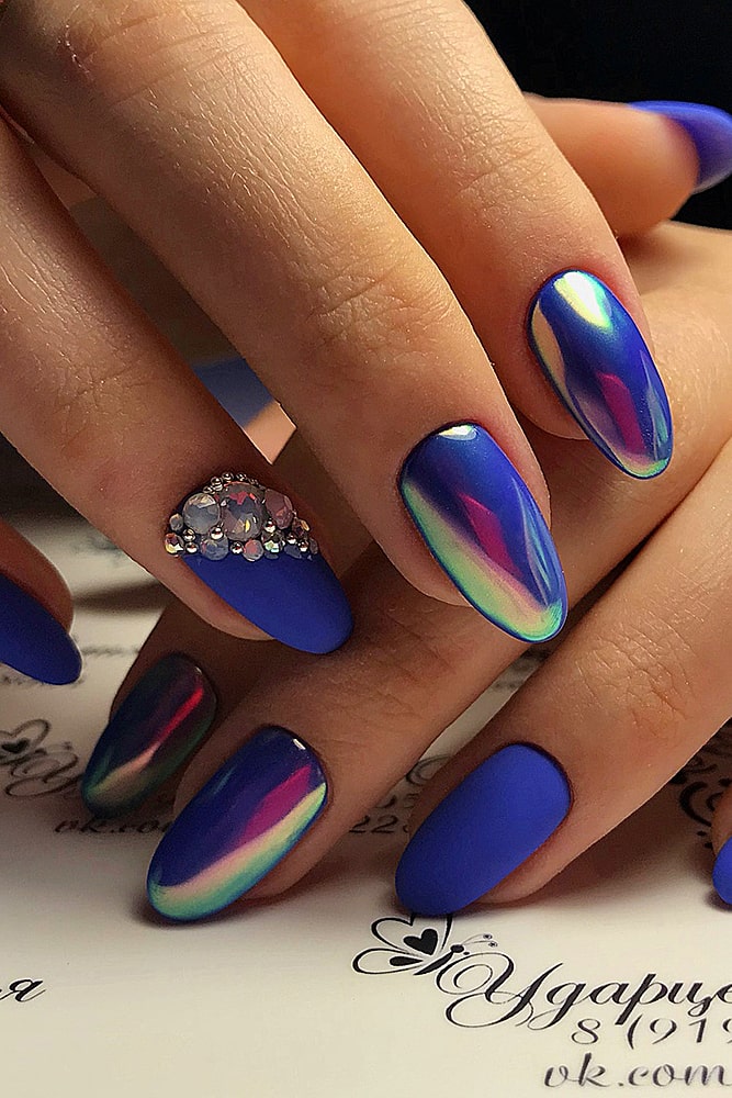 матовый маникюр синий втирка