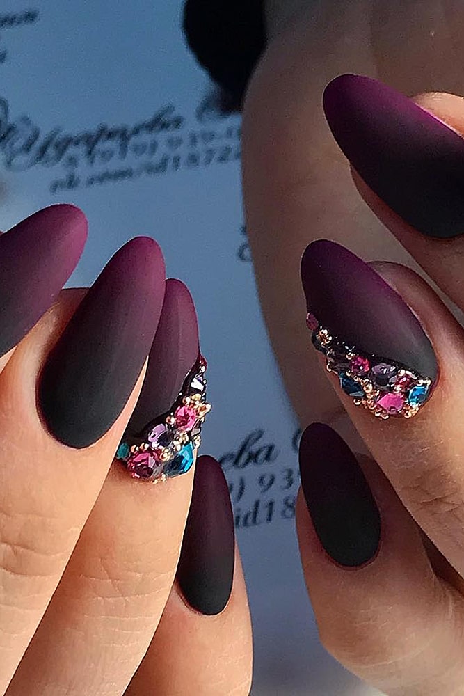 матовый маникюр черный градиент