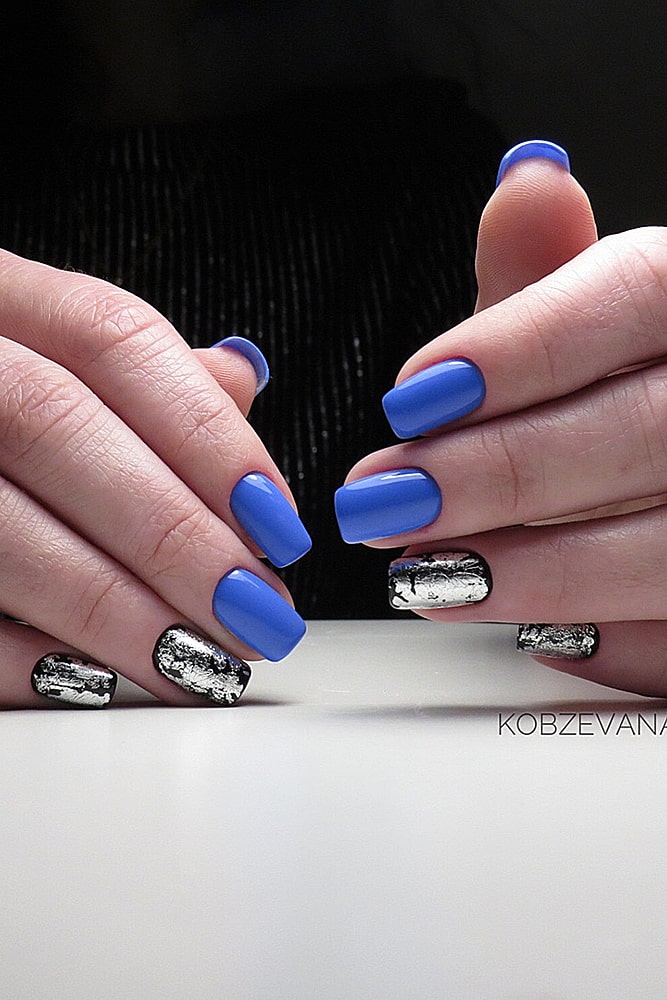 маникюр с фольгой