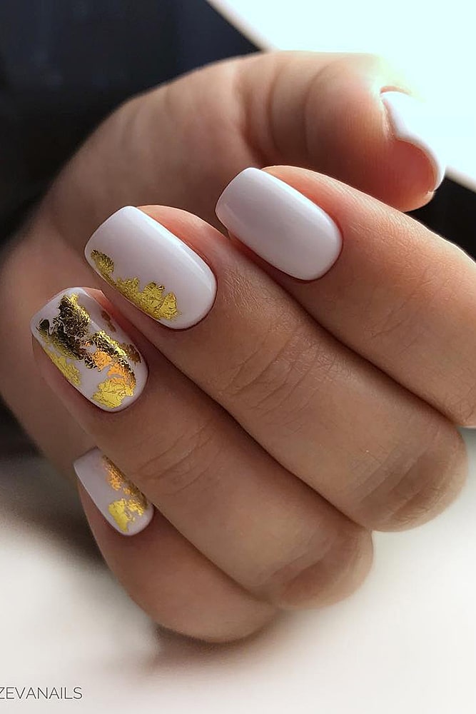 маникюр с фольгой