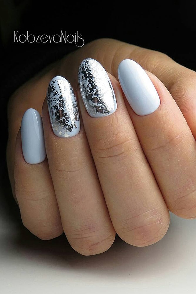 маникюр с фольгой