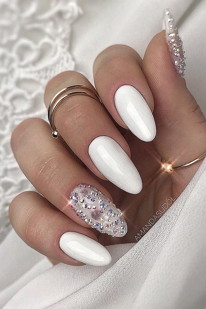 модный маникюр белый
