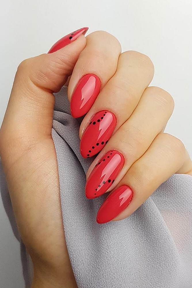 модный маникюр коралл