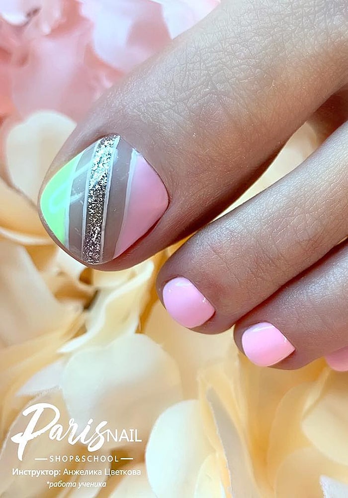 модный педикюр градиент