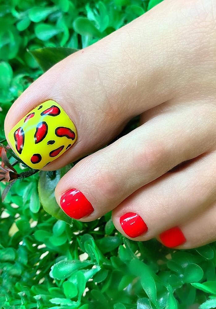 модный педикюр перцы