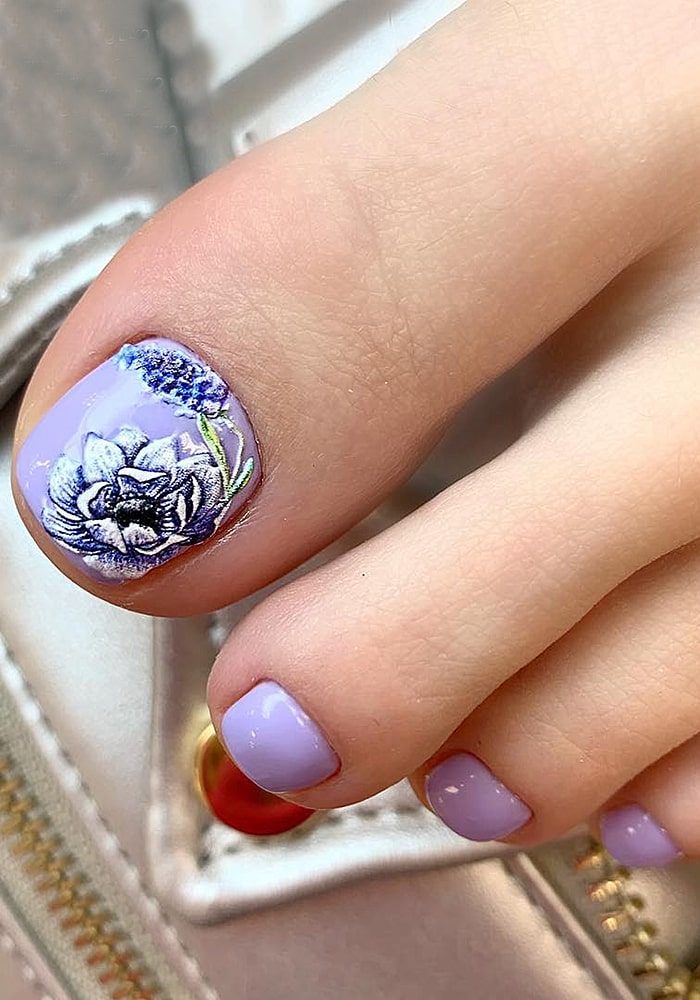 модный педикюр сирень