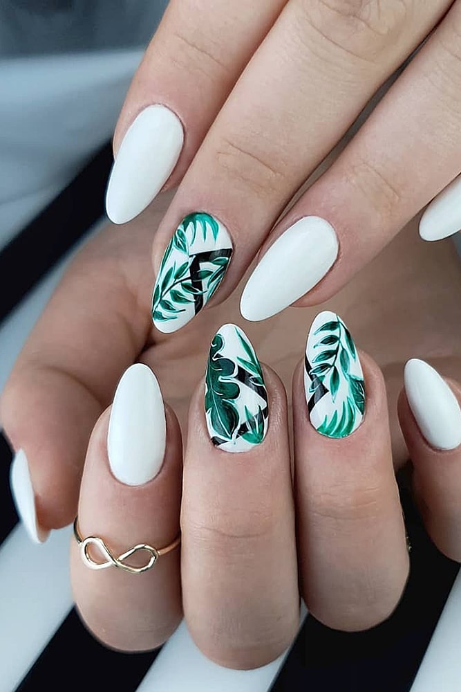 красивый маникюр белый