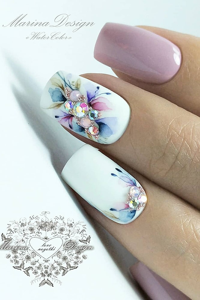 красивый маникюр букет