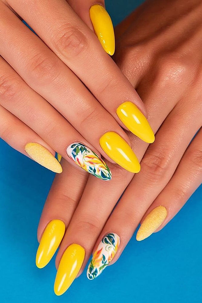 красивый маникюр желтый