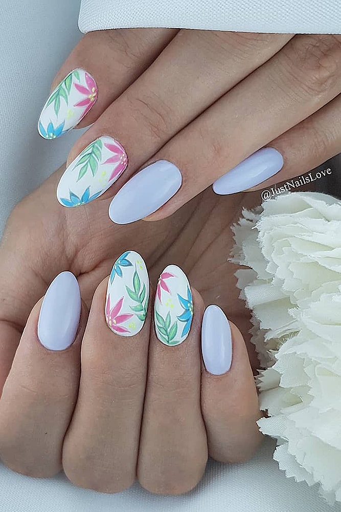 красивый маникюр сирень