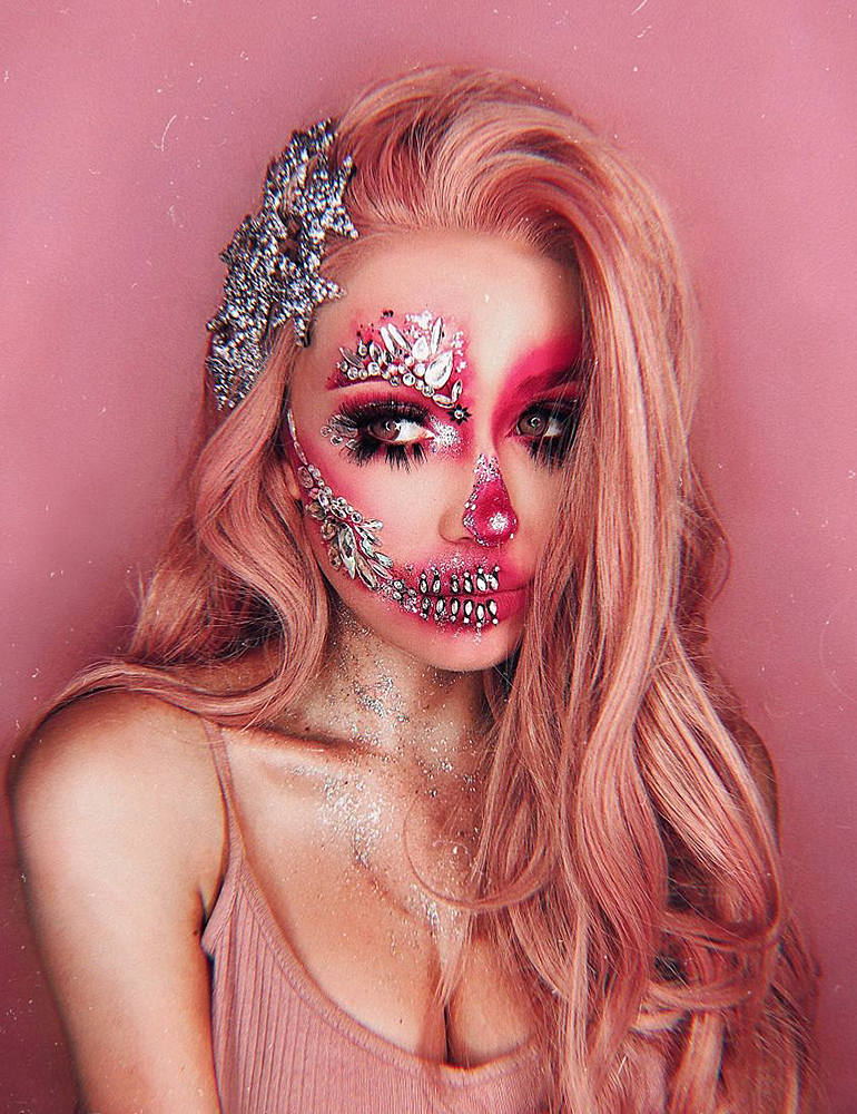 грим на хэллоуин розовый грим с декором