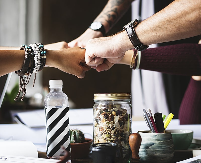 найти работу коллектив