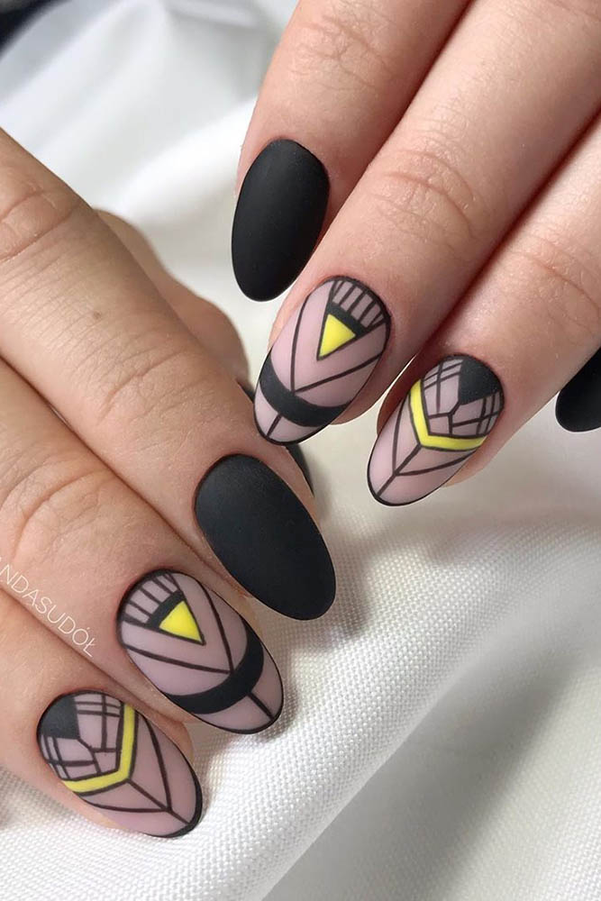 матовый маникюр черный