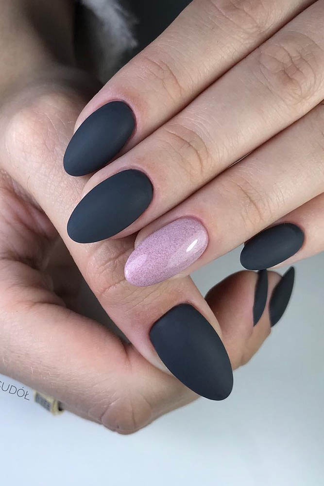 матовый маникюр черный розовый