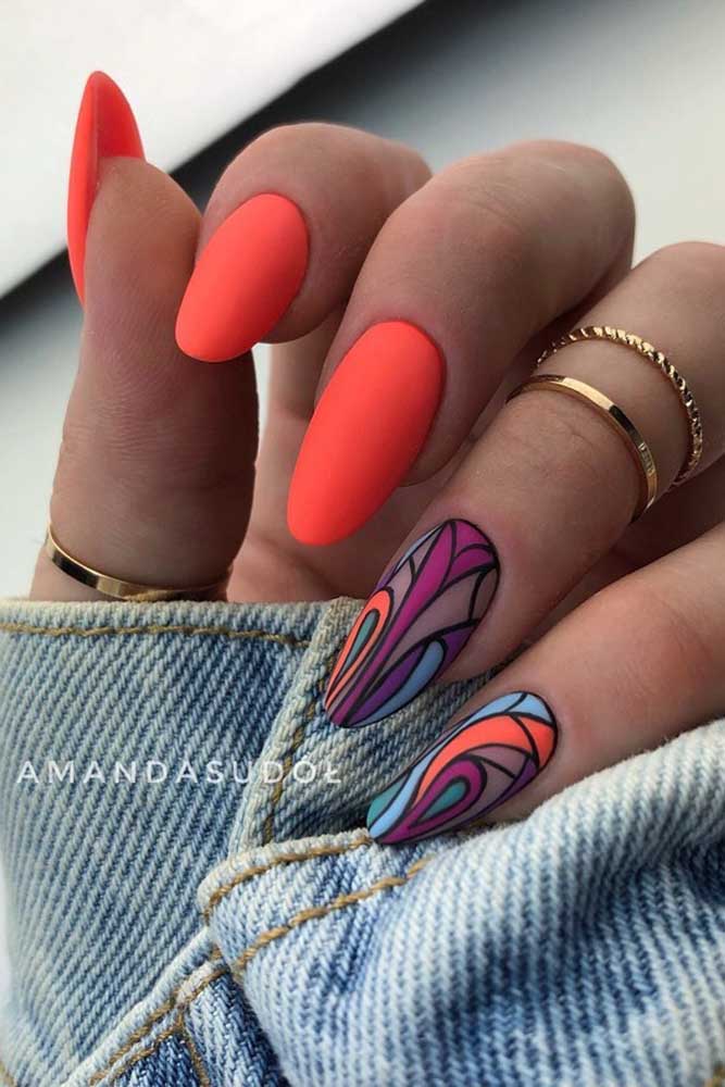 матовый маникюр яркий