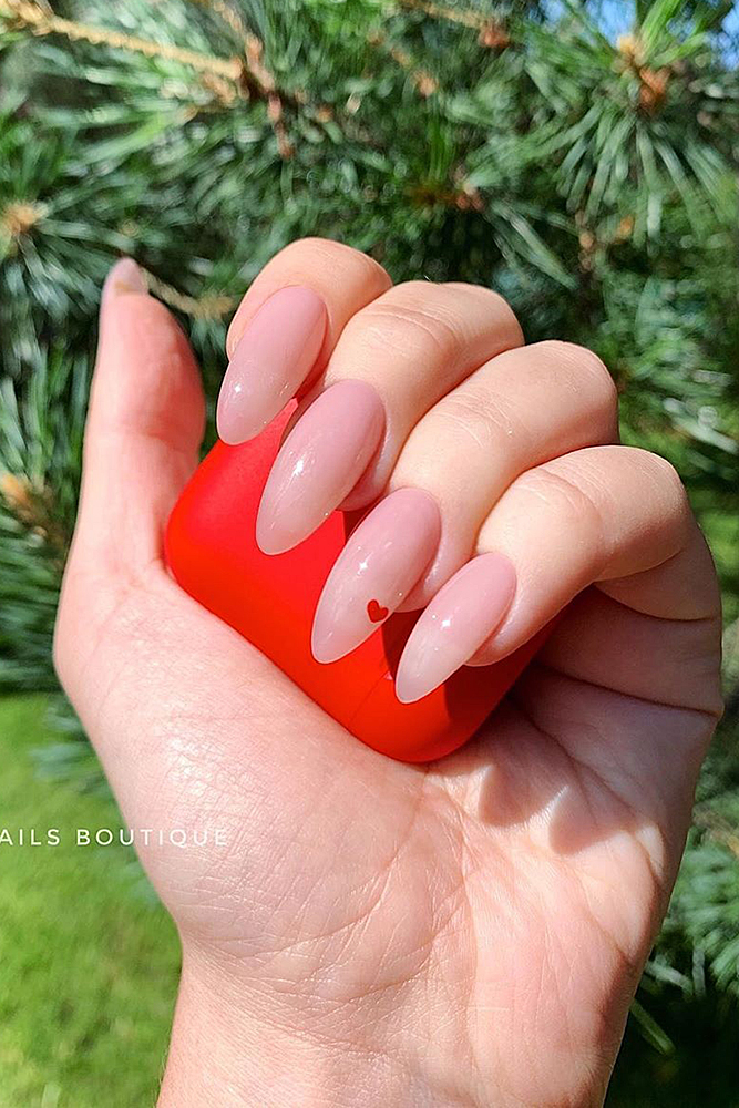 нежный маникюр стильный маникюр нюдовый маникюр