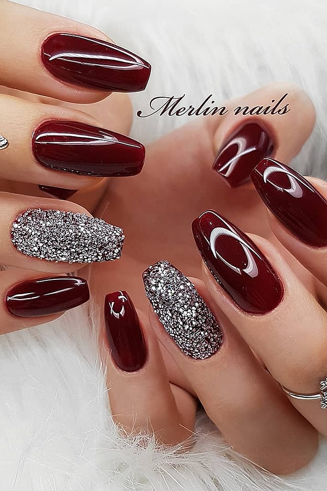 новогодний маникюр бордо