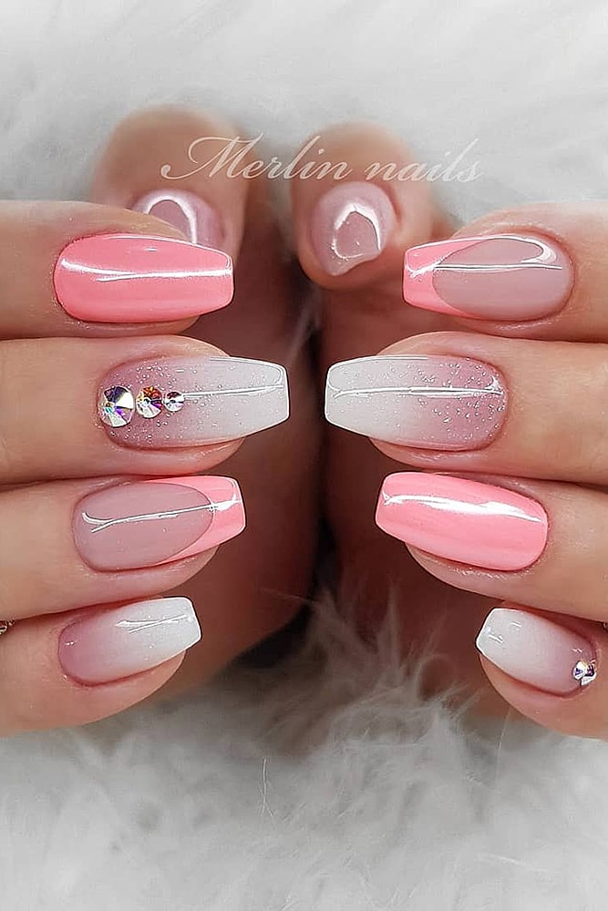 новогодний маникюр нежный коррал