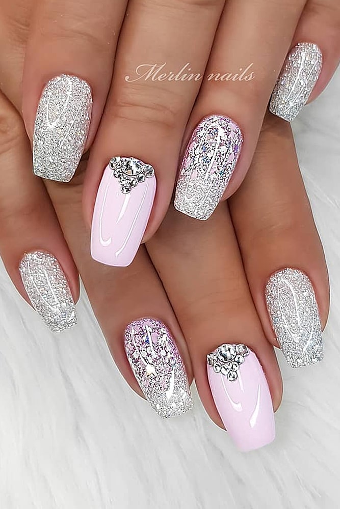 новогодний маникюр сверкающий