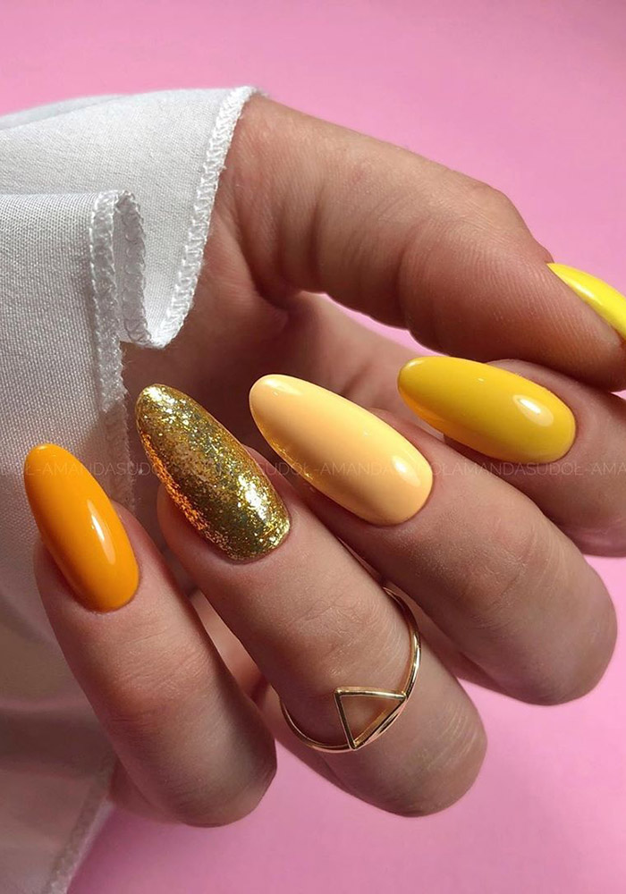 маникюр на 8 марта желтый