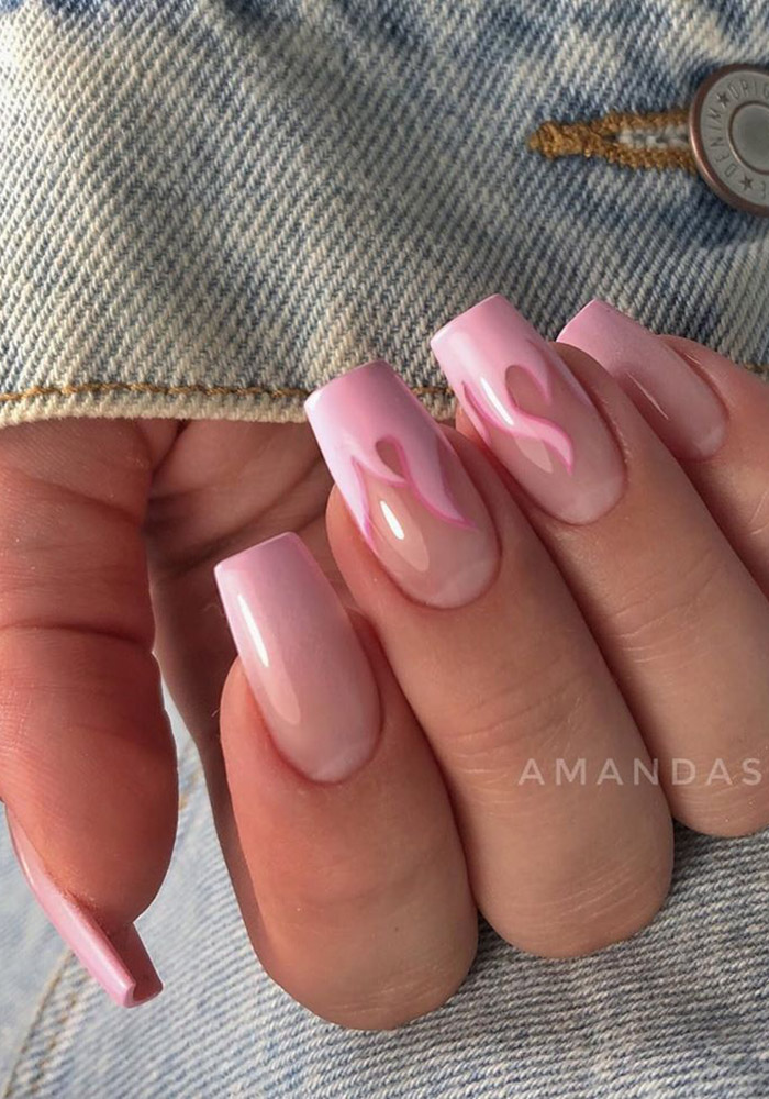 маникюр на 8 марта огонь