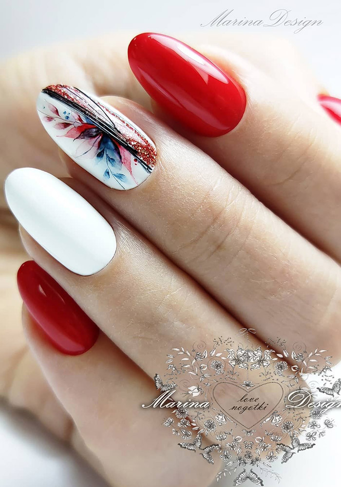 маникюр на 8 марта перья