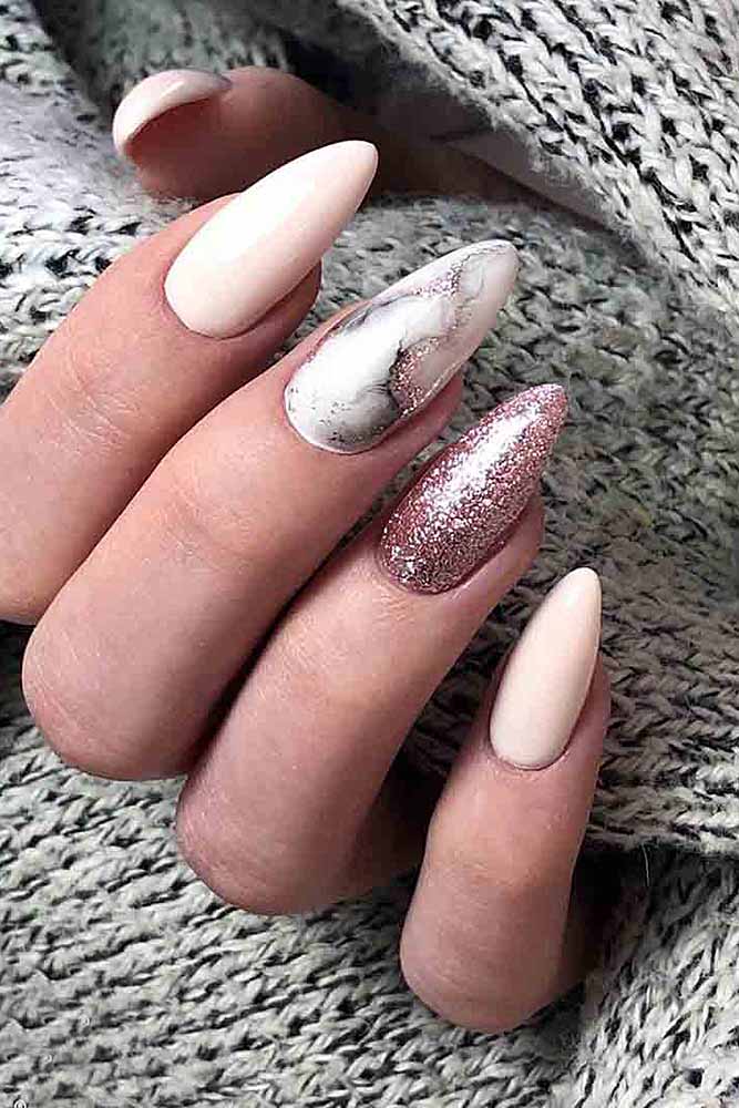 модный маникюр мрамор