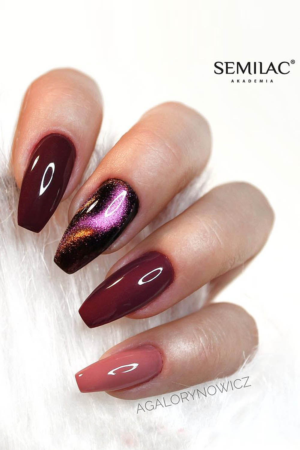 коричневый маникюр втирка