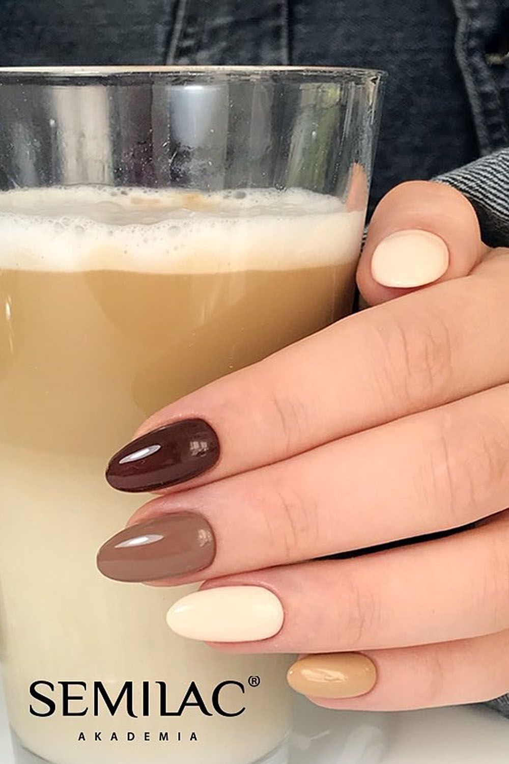 коричневый маникюр лате