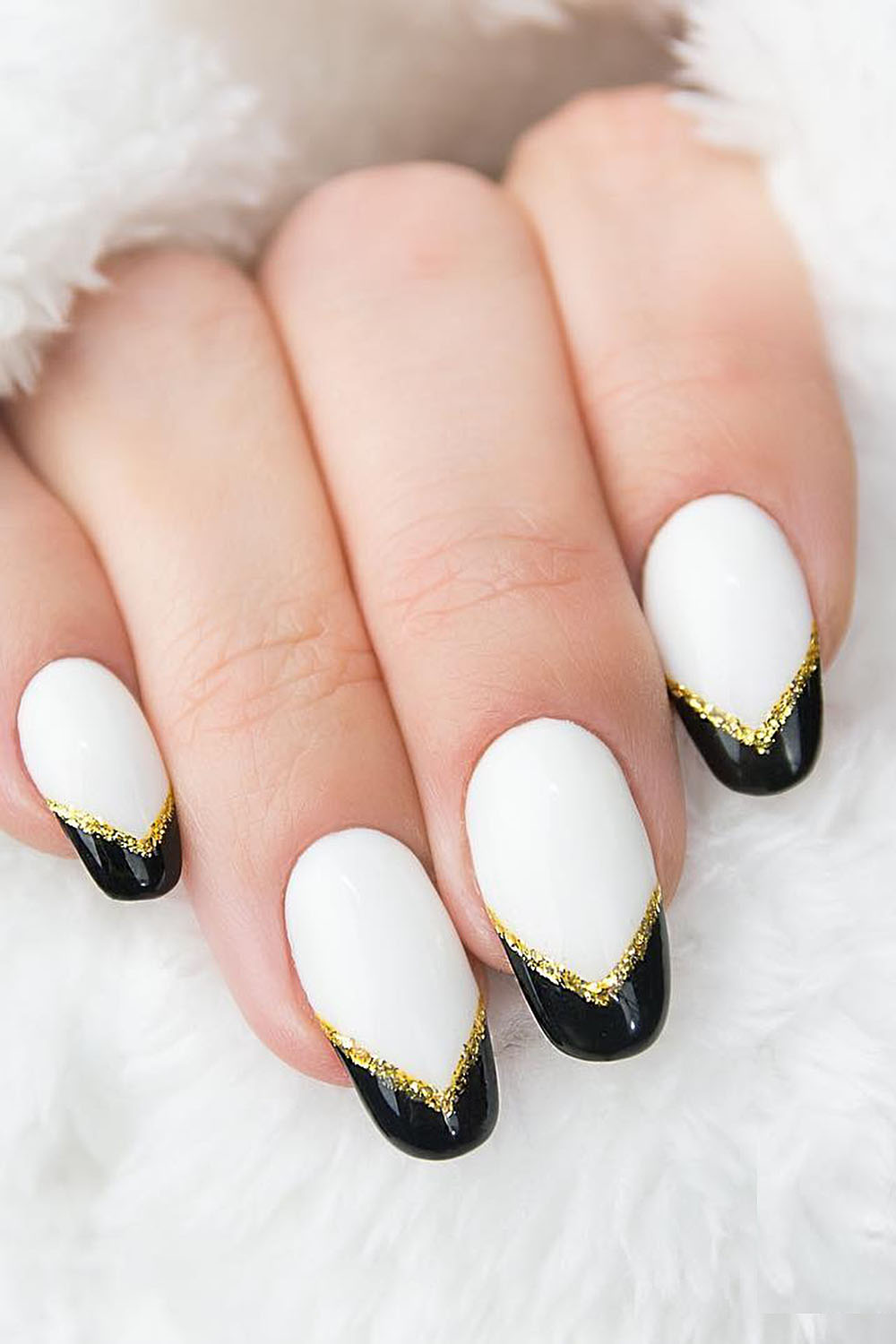 модный маникюр френч белый черный