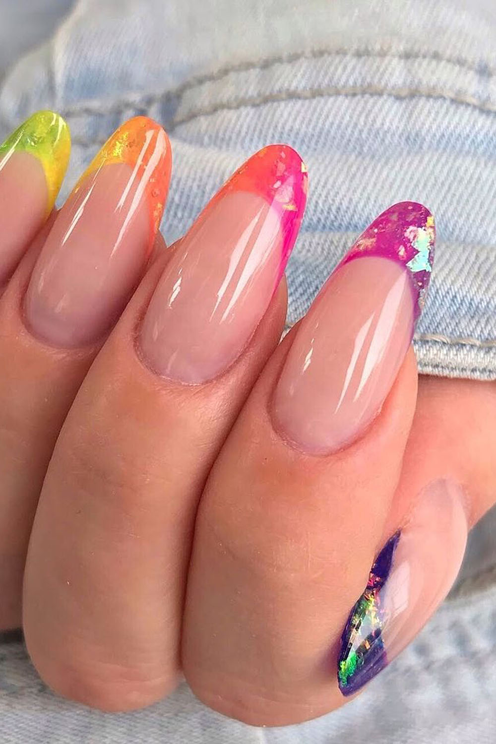 модный маникюр френч цветной