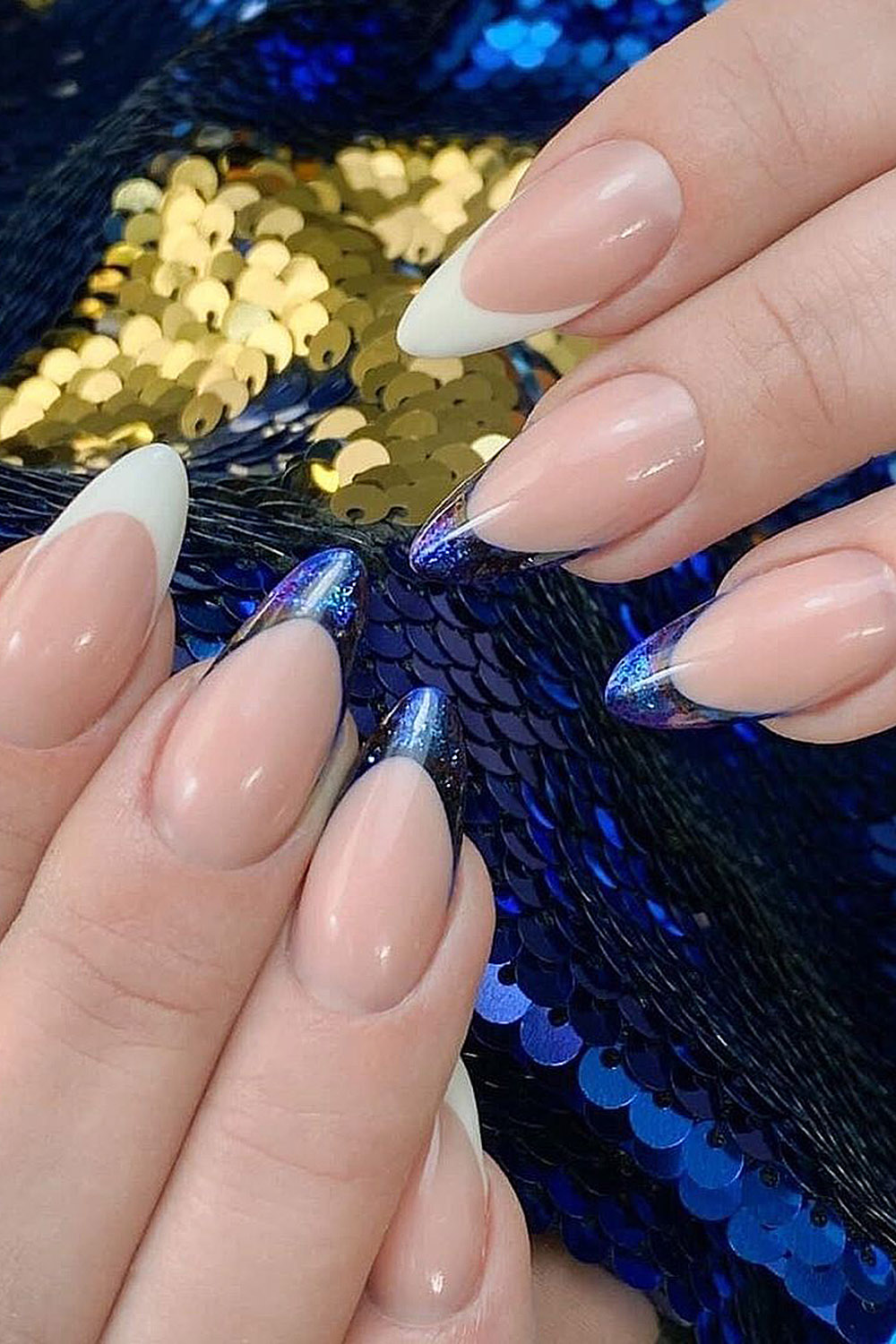 модный маникюр френч электрик