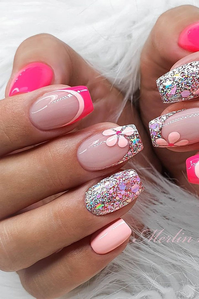 новогодний маникюр френч малиновый