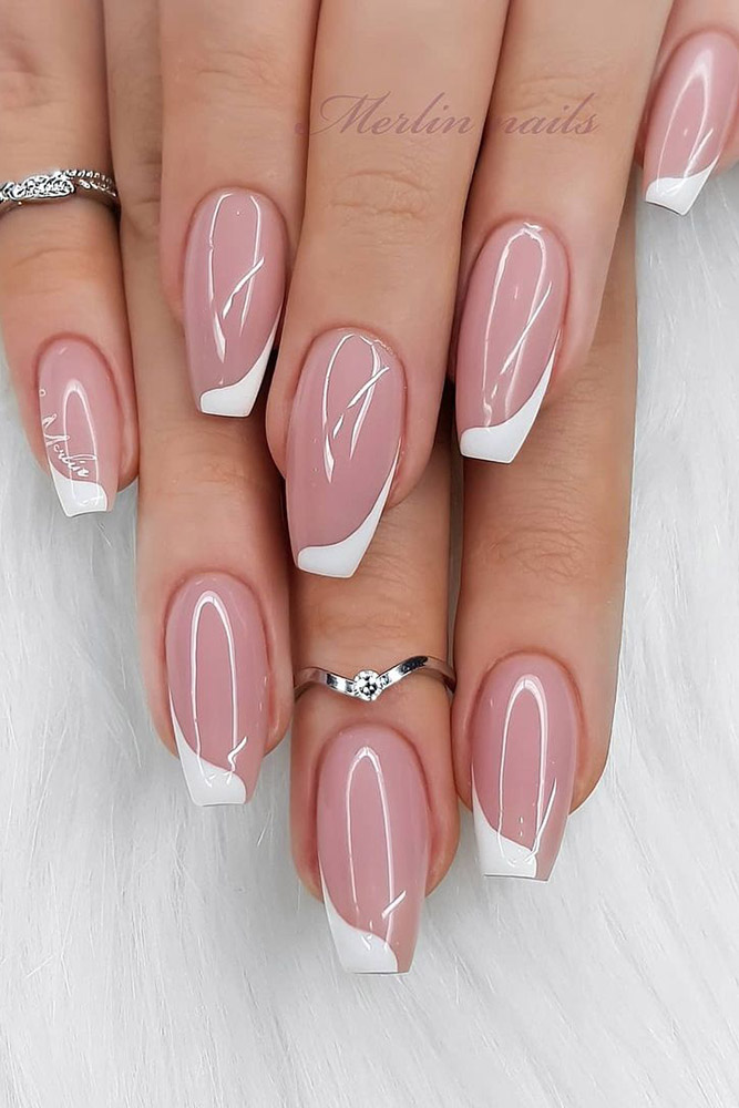 новогодний маникюр френч оригинальный