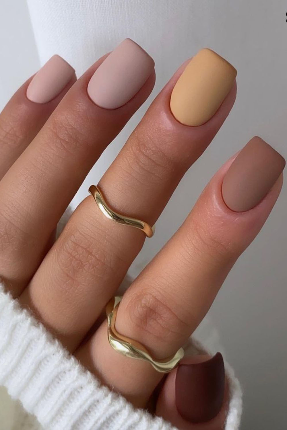 маникюр матовый нюдовый