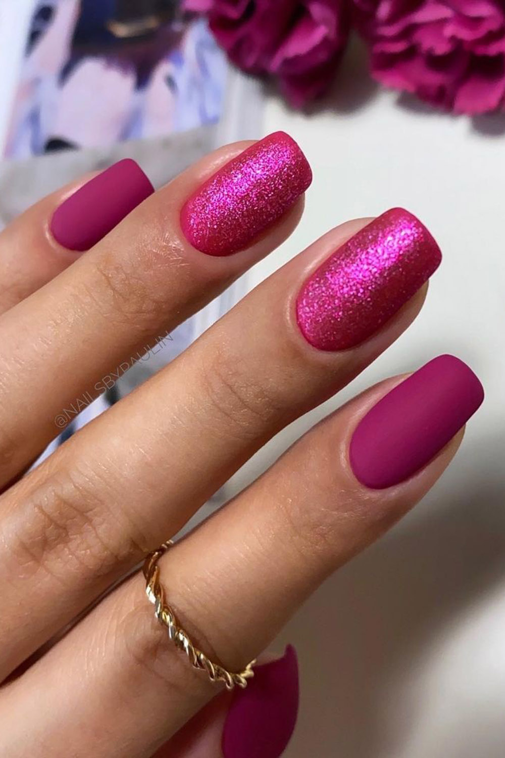 модный маникюр матовый втирка