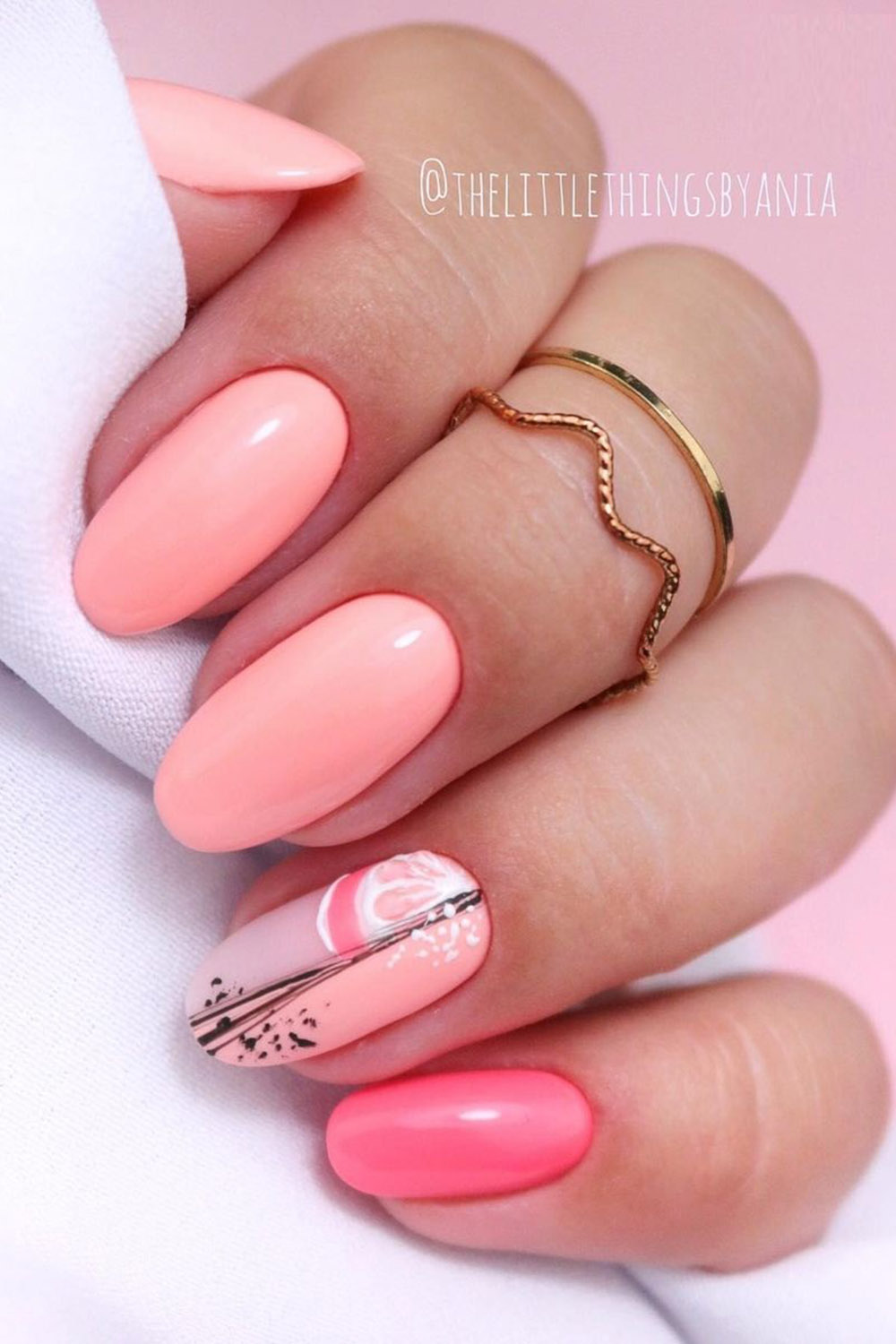 модный маникюр розовый