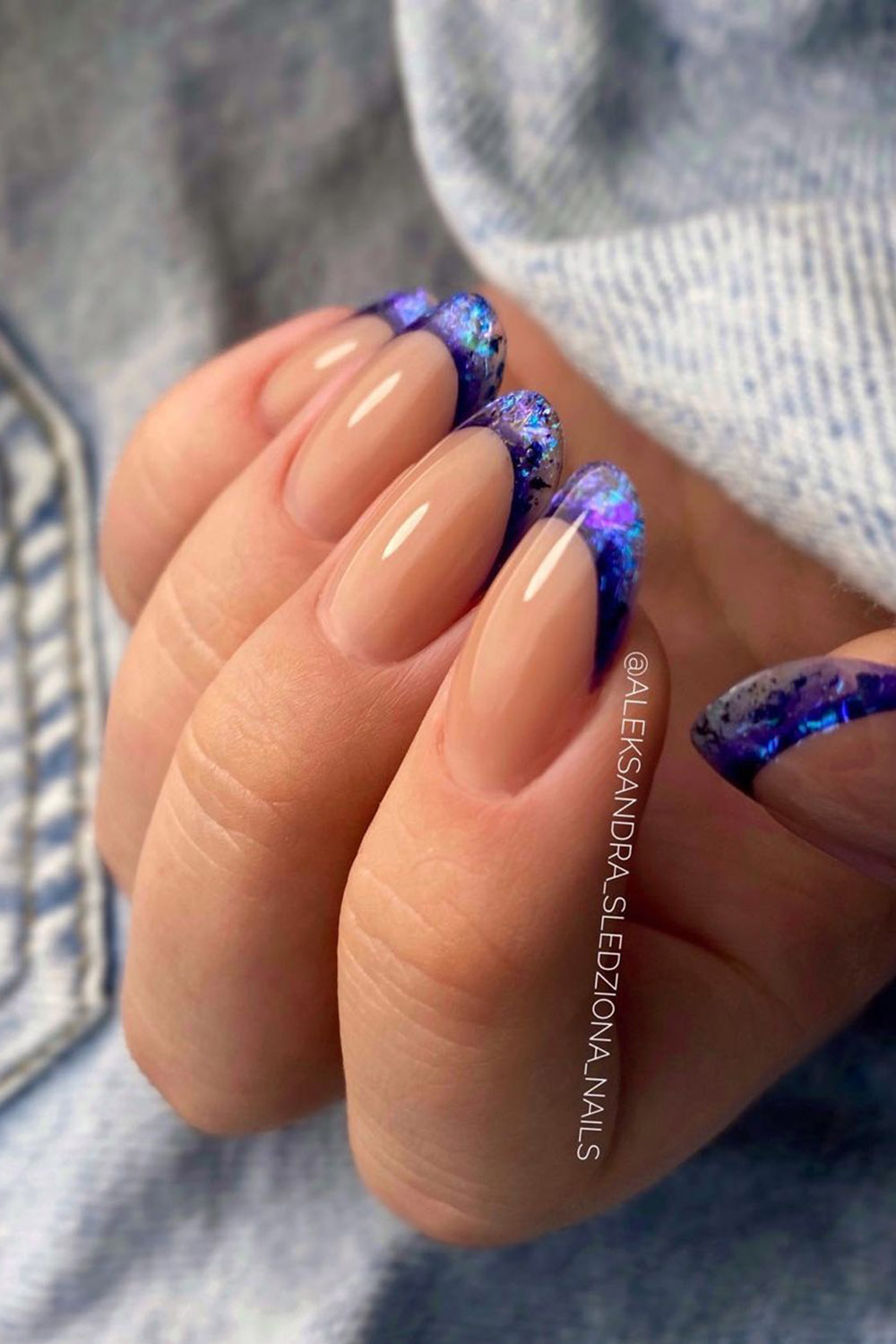 модный маникюр французский перламутр