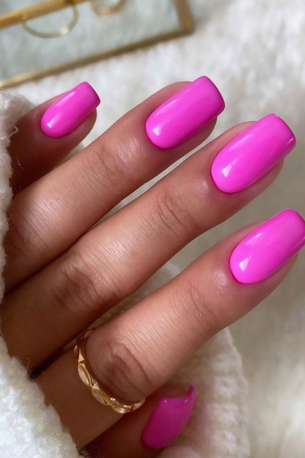 модный маникюр яркий розовый