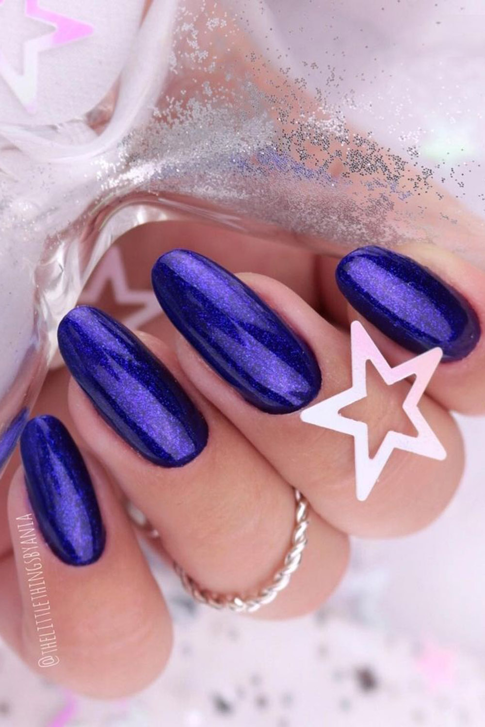 новогодний маникюр электрик