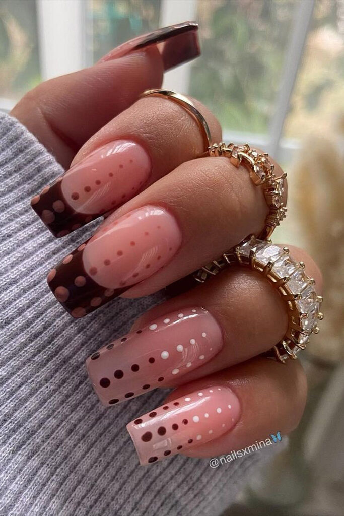 коричневый маникюр френч с розовым